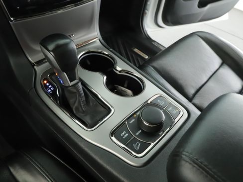 Used 2020 Jeep Grand Cherokee High Altitude AWD/4WD image 15