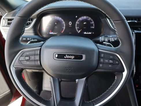 New 2025 Jeep Grand Cherokee L Altitude image 3