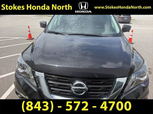 Used 2019 Nissan Pathfinder SL w/ Cargo Package FWD image 6