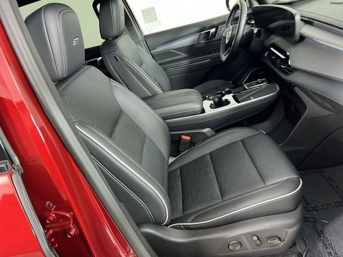 Used 2026 Buick Enclave Sport Touring FWD image 28