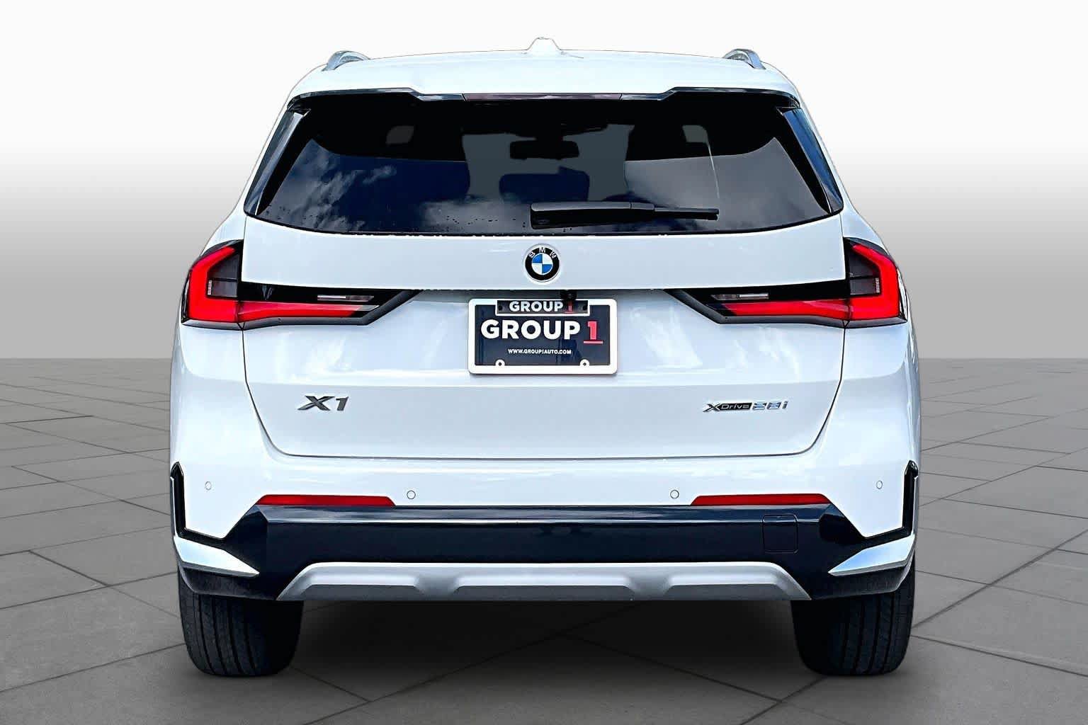 Used 2023 BMW X1 xDrive28i w/ Convenience Package AWD/4WD image 5
