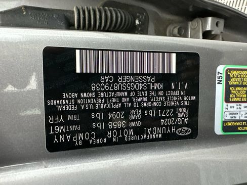 Used 2025 Hyundai Elantra SEL FWD image 32