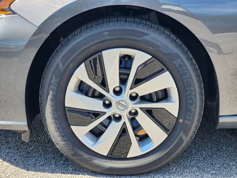 New 2025 Nissan Altima 2.5 S image 8