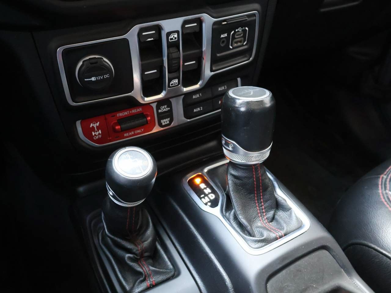 Used 2020 Jeep Gladiator Rubicon AWD/4WD image 15