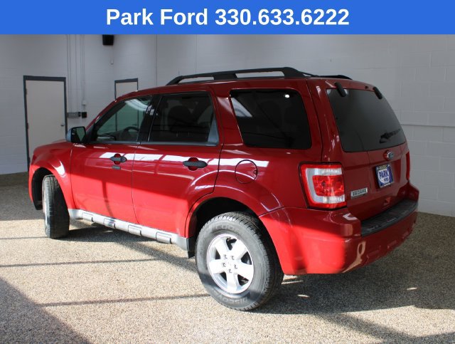 Used 2010 Ford Escape XLT FWD image 2