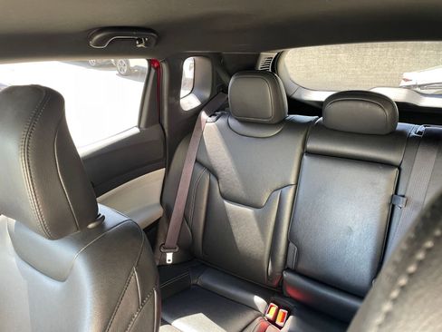 Used 2025 Jeep Compass Limited image 40