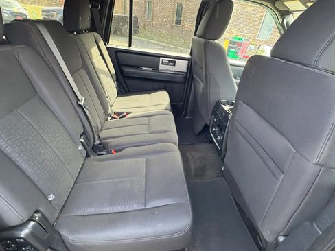 Used 2017 Ford Expedition XLT AWD/4WD image 30