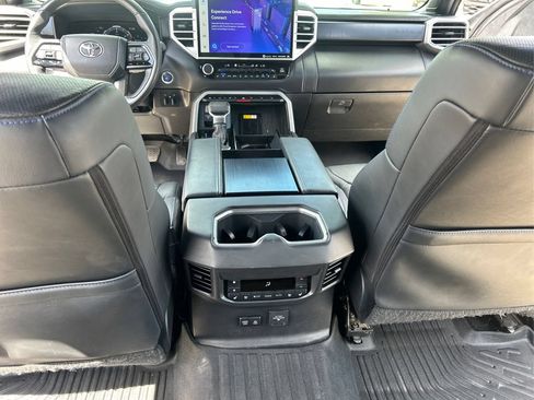 Used 2024 Toyota Sequoia Platinum AWD/4WD image 17