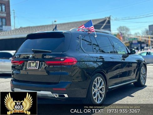 Used 2021 BMW X7 xDrive40i w/ Parking Assistance Package AWD/4WD image 6