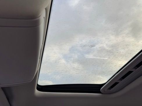 Used 2022 Volkswagen Passat 2.0T SE image 15