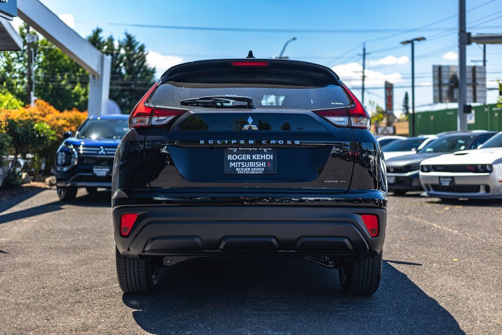 New 2026 Mitsubishi Eclipse Cross LE AWD/4WD image 8