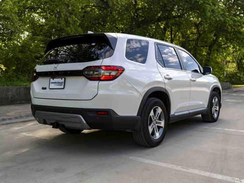 Used 2023 Honda Pilot EX-L image 9