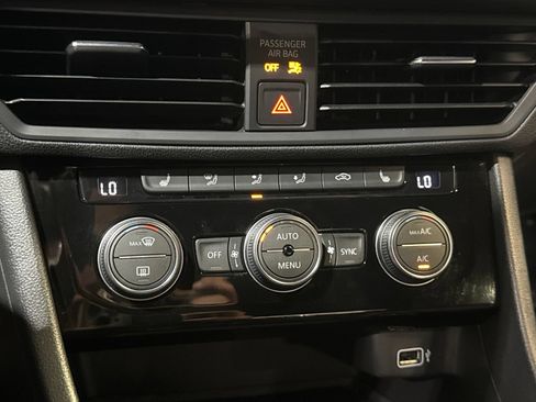 Used 2019 Volkswagen Jetta GLI FWD image 27
