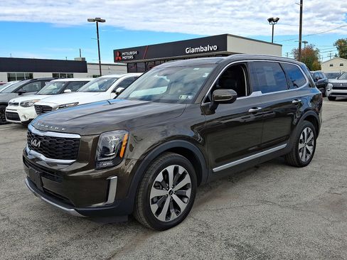 Used 2022 Kia Telluride S image 3