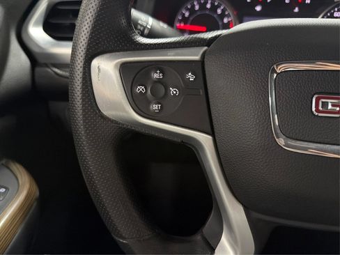 Used 2023 GMC Acadia SLE w/ Driver Convenience Package FWD image 24