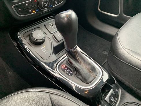 Used 2021 Jeep Compass Limited image 34