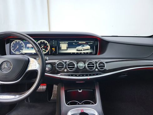 Used 2016 Mercedes-Benz S 550 Sedan w/ Sport Package w/ Sport Package image 33