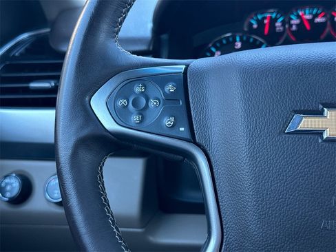 Used 2020 Chevrolet Suburban Premier image 28