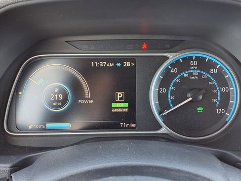 Used 2024 Nissan Leaf SV Plus image 19