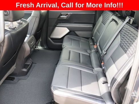 Used 2025 GMC Sierra EV Denali AWD/4WD image 8
