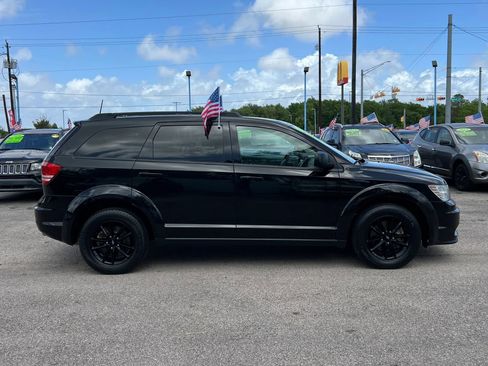 Used 2020 Dodge Journey SE w/ SE Popular Equipment Group image 5