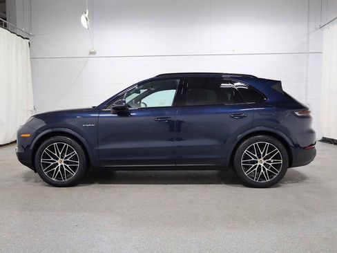 New 2026 Porsche Cayenne E-Hybrid AWD/4WD image 2