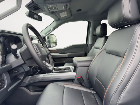 New 2025 Ford F250 Lariat w/ Lariat Ultimate Package image 10