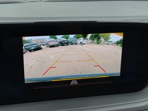 Used 2025 Buick Encore GX Preferred FWD image 24
