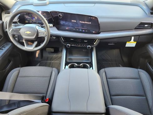 New 2026 Chevrolet Suburban LS image 10