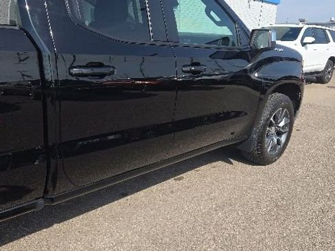 Used 2024 Chevrolet Silverado 1500 LT AWD/4WD image 4