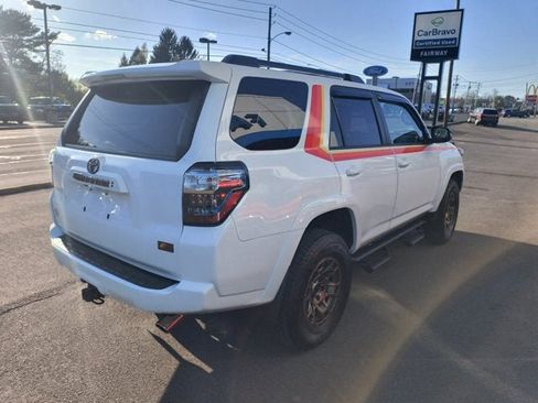 Used 2023 Toyota 4Runner 40th Anniversary SE AWD/4WD image 3