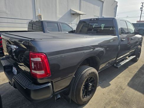 Used 2022 RAM 3500 Tradesman w/ Safety Group image 10