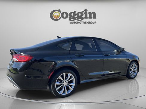 Used 2015 Chrysler 200 S w/ Comfort Group image 6