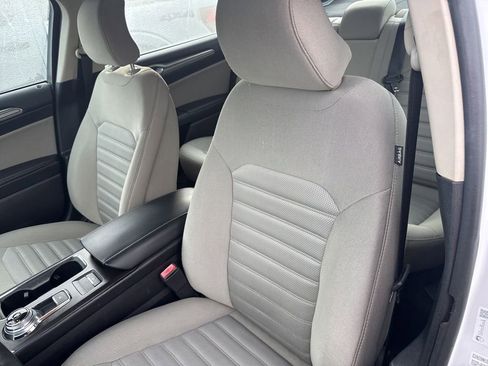 Used 2017 Ford Fusion S image 40