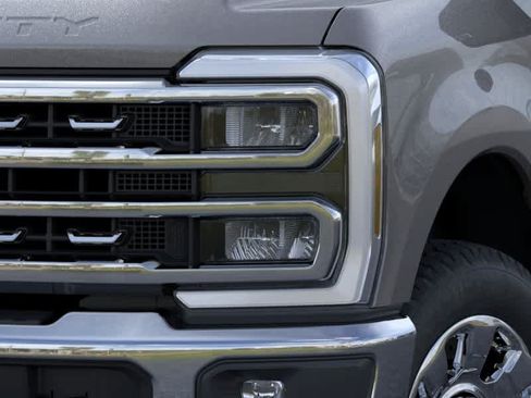 New 2026 Ford F250 4x4 Crew Cab Super Duty image 18