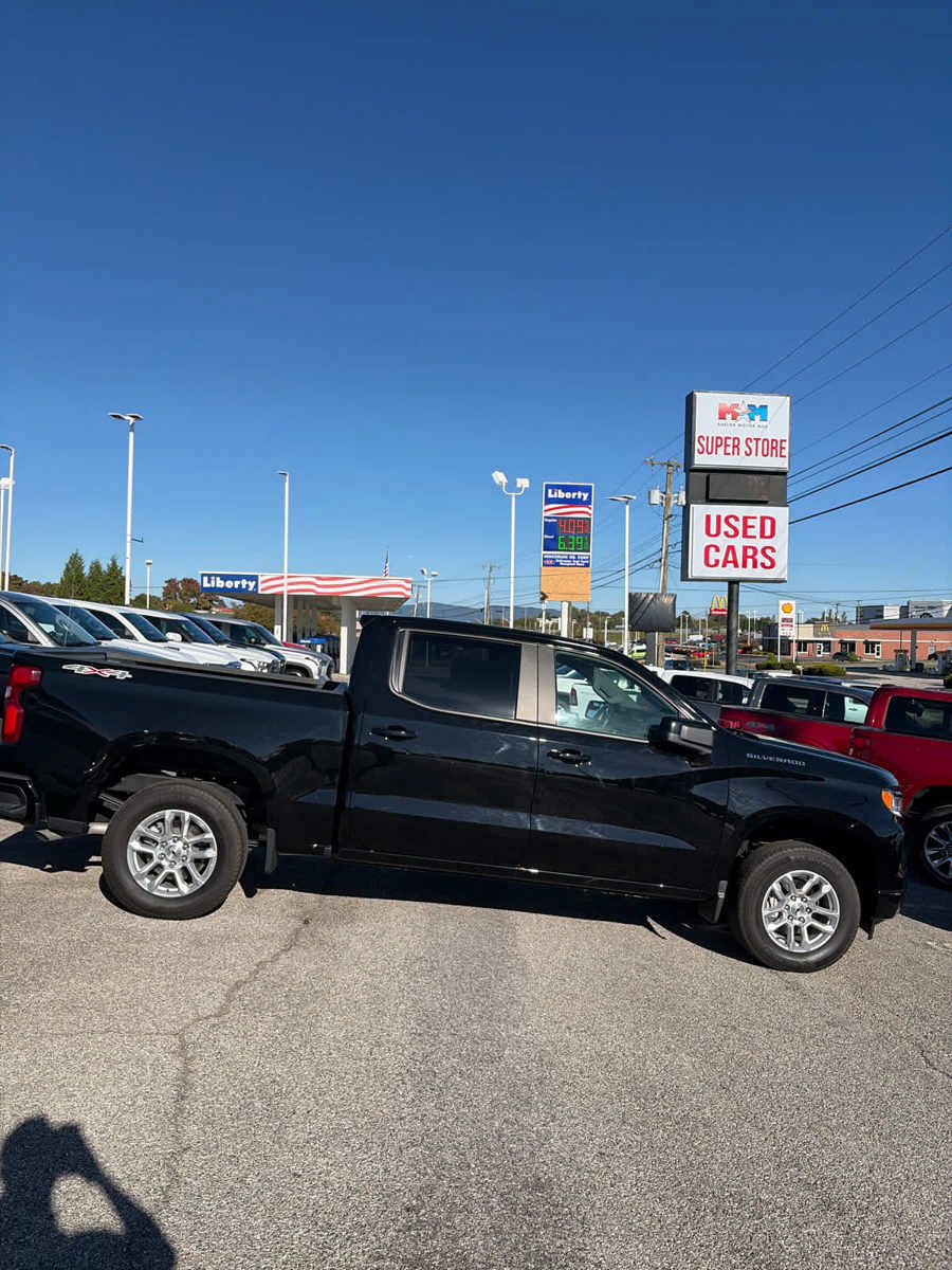 Used 2022 Chevrolet Silverado 1500 RST AWD/4WD image 17