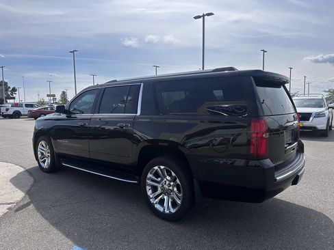 Used 2017 Chevrolet Suburban Premier AWD/4WD image 3
