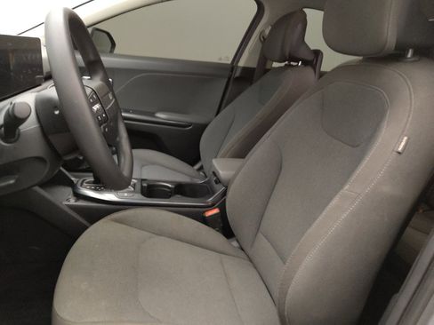 Used 2025 Kia K4 FWD image 17
