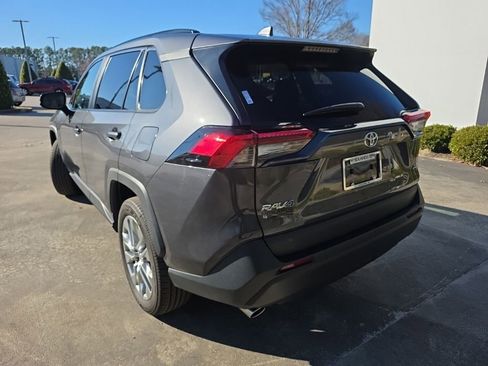 Used 2024 Toyota RAV4 XLE Premium image 4