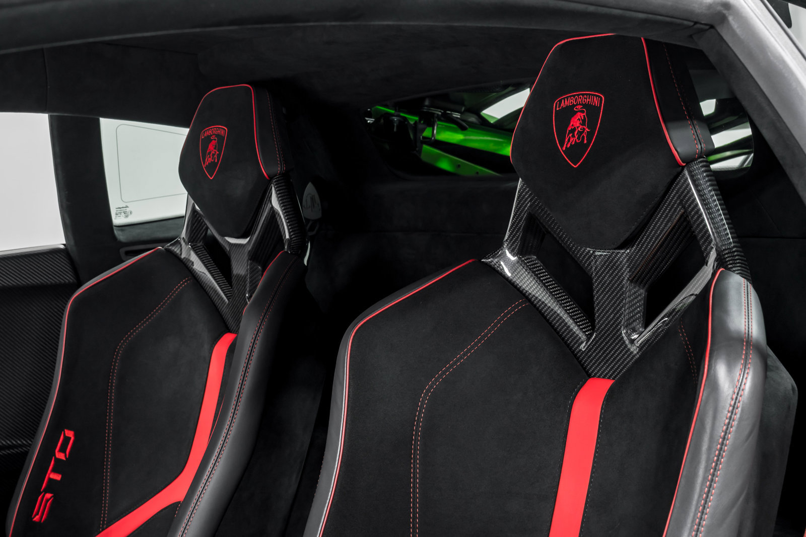 Used 2023 Lamborghini Huracan STO RWD image 19