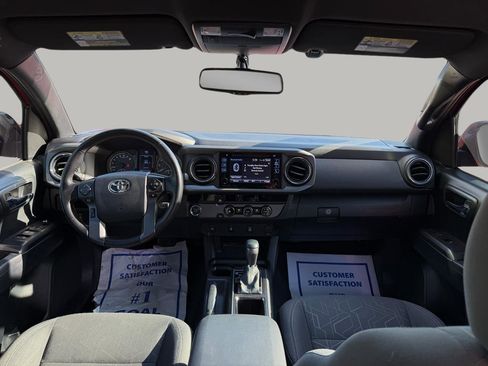 Used 2016 Toyota Tacoma TRD Sport w/ Towing Package image 42