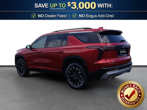 Used 2026 Chevrolet Traverse LT w/ Sun and Wheel Package FWD image 4