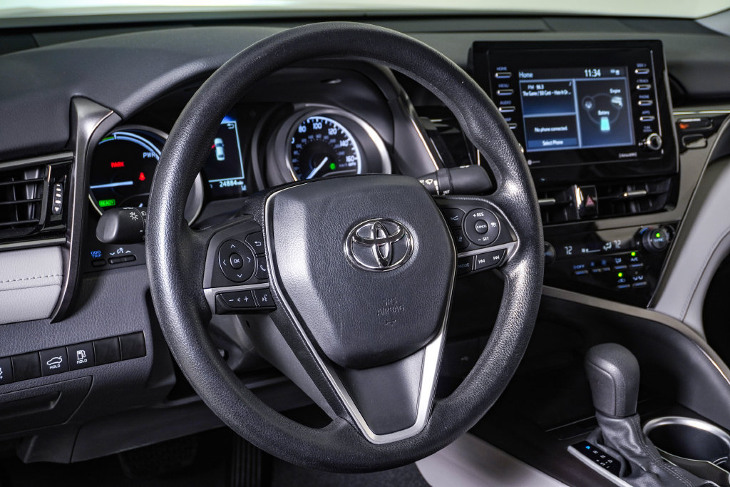 Used 2021 Toyota Camry LE FWD image 19