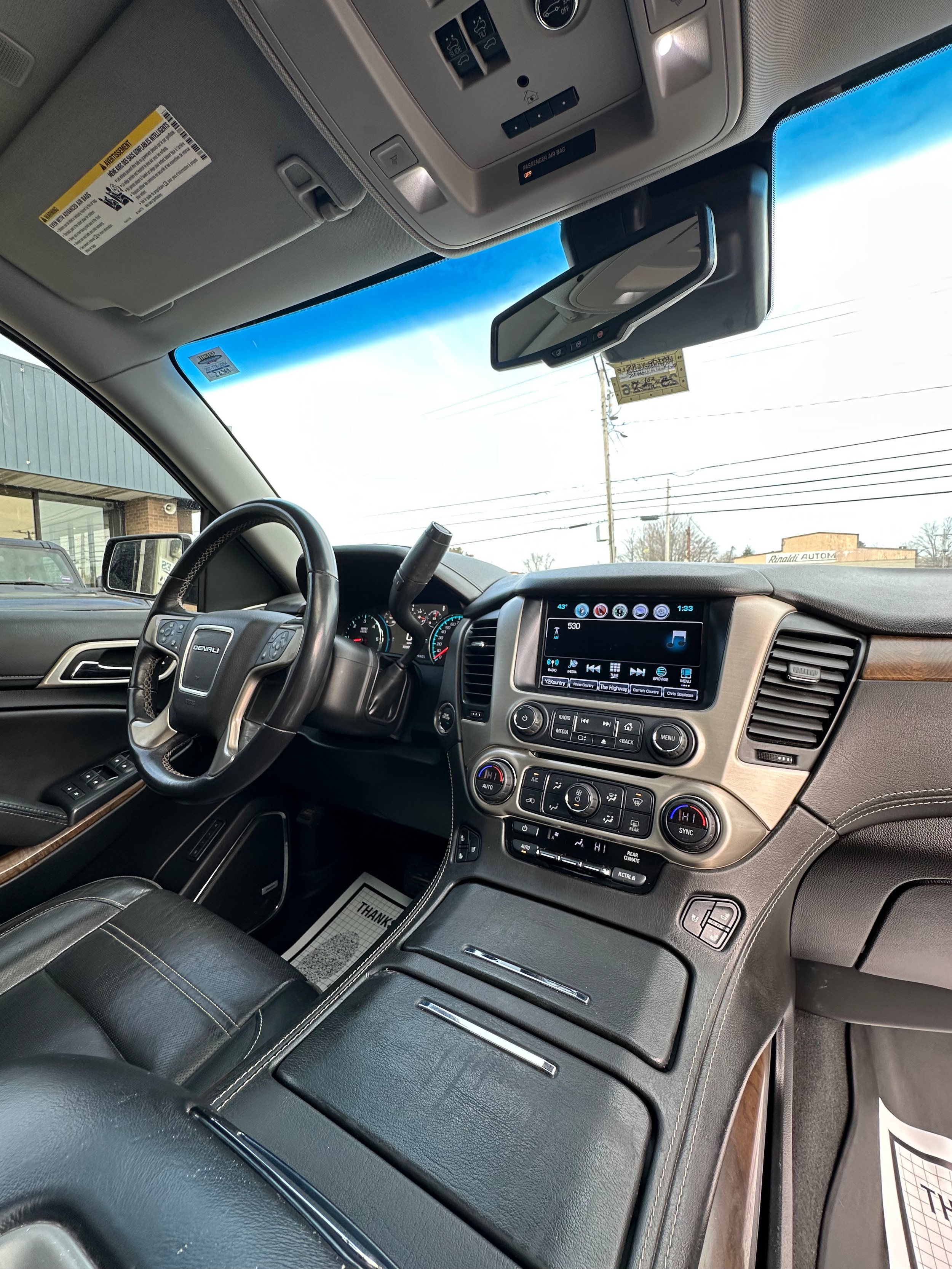 Used 2019 GMC Yukon Denali w/ Denali Ultimate Package AWD/4WD image 35