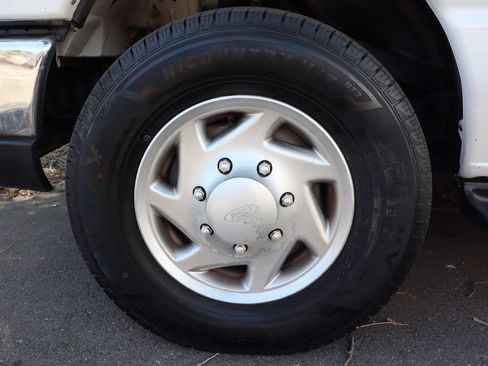Used 2012 Ford E-350 and Econoline 350 XLT RWD image 39