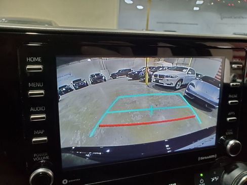 Used 2022 Toyota Highlander L image 34