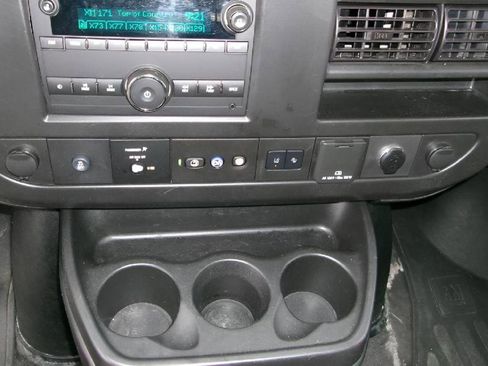 Used 2024 Chevrolet Express 2500 LT w/ LT Preferred Equipment Group RWD image 19