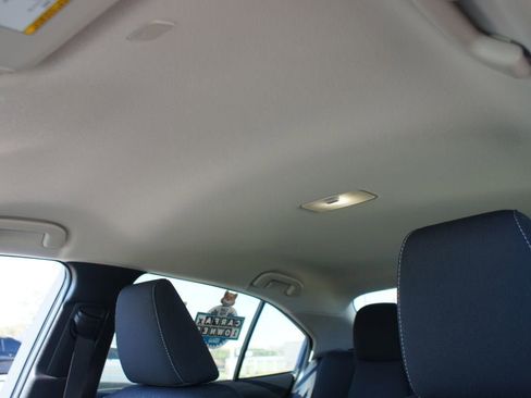 Used 2024 Toyota Corolla LE image 6