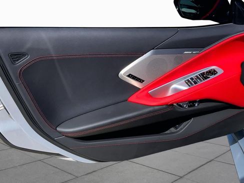 Used 2024 Chevrolet Corvette Stingray Preferred Conv w/ Z51 Performance Package RWD image 21