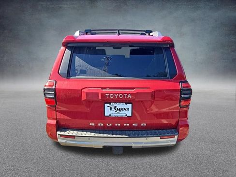 Used 2025 Toyota 4Runner Limited AWD/4WD image 9